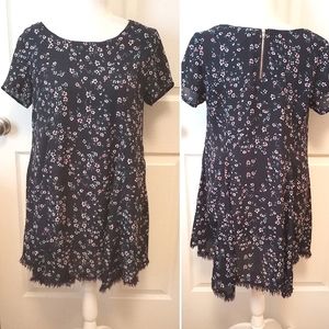 Sadie & Sage navy blue floral smock dress. Medium